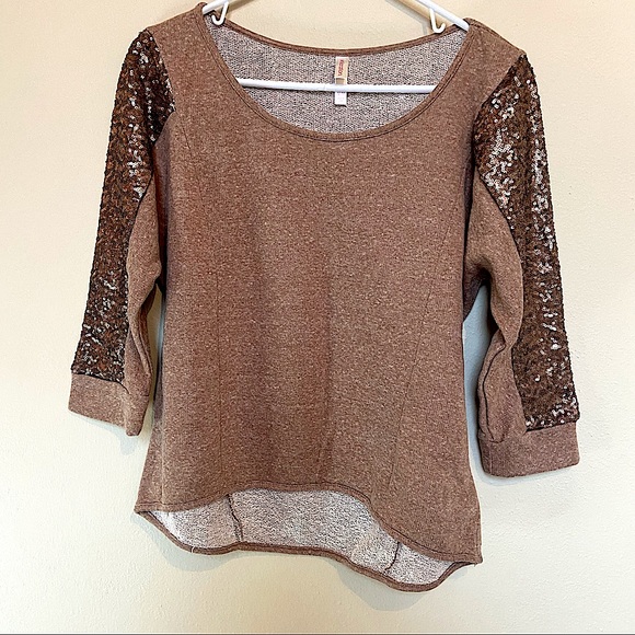 BNWOT Xhilaration high low sequined sweater SZ-M - Picture 1 of 6